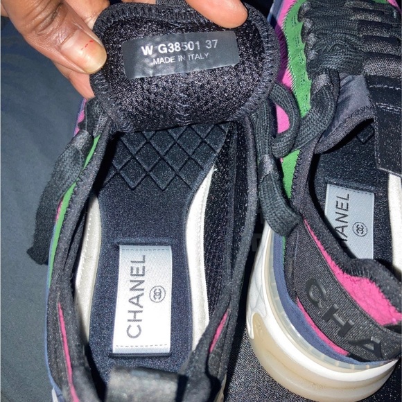 Chanel Fall 2021 sneaker - Picture 4 of 4